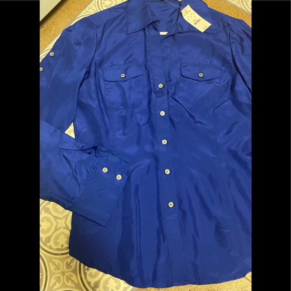 Women’s Express Button Down Shirt - Picture 10 of 10